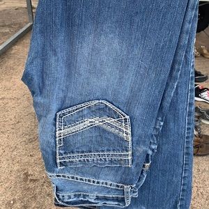 Buckle jeans